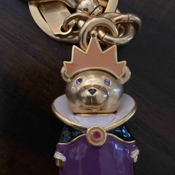 Disney ex Villains Evil Queen, bear bag charm from the villains collection - Picture 4 of 6